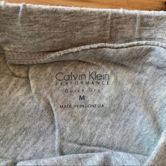 Calvin Klein performance maxi-size m - Picture 2 of 2